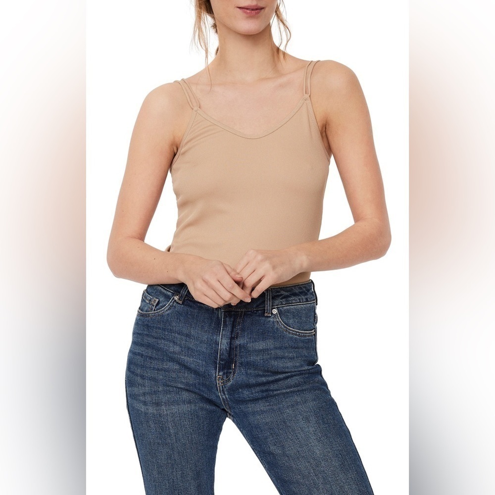 NWT Vero Moda Ribbed Cami, Size Medium - Beige